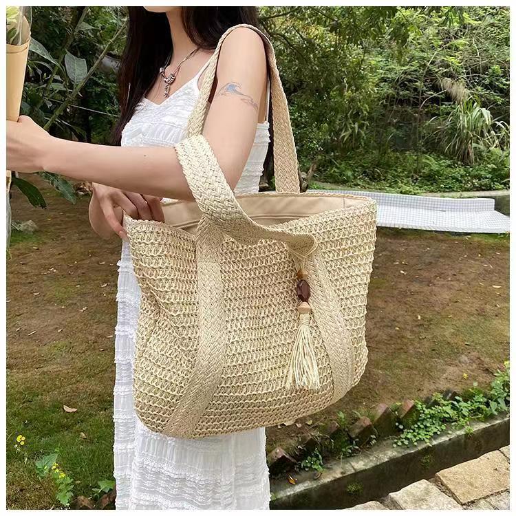 2024 New Korean Style Woven Beach Bag for Casual Use